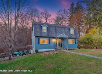 40 Linwood Ct, Bloomington, NY 12411