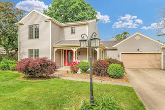 2107 Woodland Glen Ln, Champaign, IL 61822
