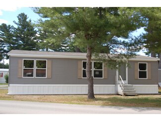 27 Robbins St, Hinsdale, NH 03451