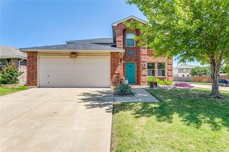 3932 Country Ln, Fort Worth, TX 76123
