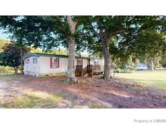 19149 Tomlin Hill Dr, Zuni, VA 23898