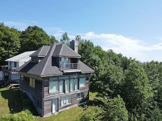 968 Centebar Rd, Irasburg, VT 05845