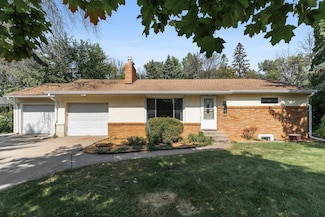 875 County Road F W, Saint Paul, MN 55126