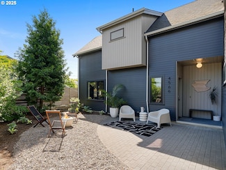4566 NE Cesar e Chavez Blvd Unit 2, Portland, OR 97211