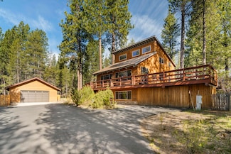 56865 Gina Ln, Bend, OR 97707