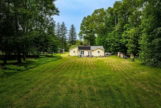 346 Stone School House Rd, Bloomingburg, NY 12721