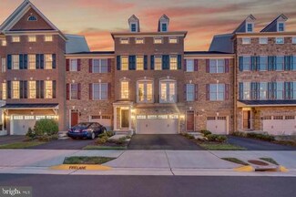 25061 Cambridge Hill Terrace, Chantilly, VA 20152