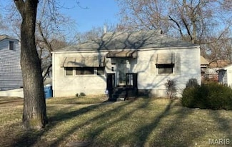 8215 Fay Dr, Saint Louis, MO 63134