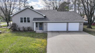 1225 E 18th St, Marshfield, WI 54449