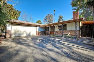 939 Beverly Dr, Vista, CA 92084