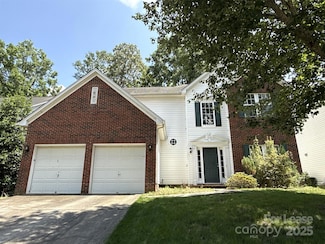 6518 Harburn Forest Dr, Charlotte, NC 28269