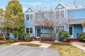 321 Bishops Forest Dr, Waltham, MA 02452