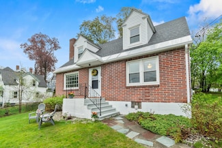 189 Russell St, Manchester, NH 03104