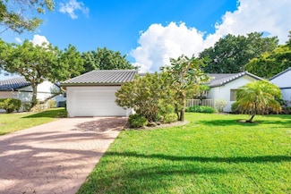 78 Hampshire Ln, Boynton Beach, FL 33436