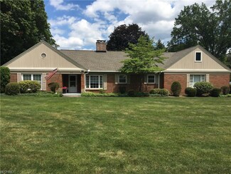 613 Delaware Ave, Akron, OH 44303