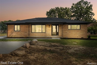 47900 Jefferson Ave, New Baltimore, MI 48047