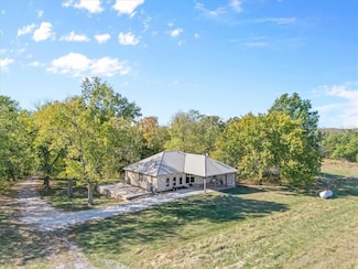 25719 S Rodier Rd, Freeman, MO 64746
