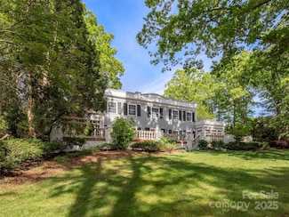 316 Vanderbilt Rd, Asheville, NC 28803