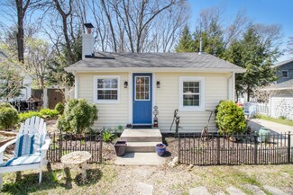 21 Ramona Ct, New Buffalo, MI 49117