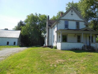24 Charlevoix St, Hardwick, VT 05843