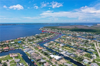 5362 Bayshore Ave, Cape Coral, FL 33904