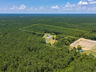 525 von Hollen Rd, Bonneau, SC 29431
