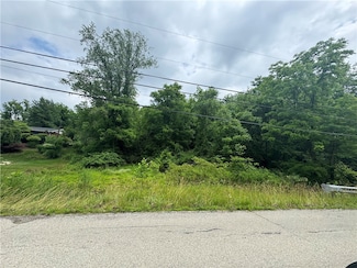 373 Lakeview Dr, South Strabane Township, PA 15301