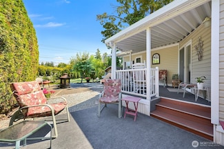 5001 Bay Rd Unit D134, Blaine, WA 98230