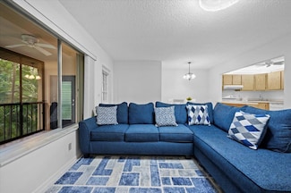 436 Pine Glen Ln Unit B-2, Greenacres, FL 33463