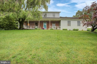 7417 Moyer Rd, Harrisburg, PA 17112