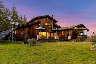 27700 Nash Mill Rd, Philo, CA 95466
