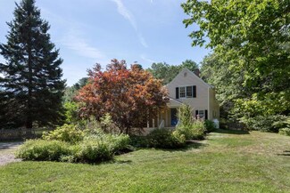 69 Staples Point Rd, Freeport, ME 04032