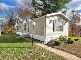 9 North Rd Unit 17, East Windsor, CT 06088