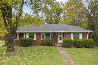208 Hillcrest Dr, Gallatin, TN 37066
