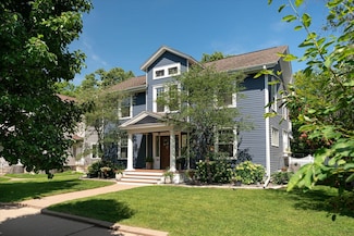 225 8th St S, La Crosse, WI 54601