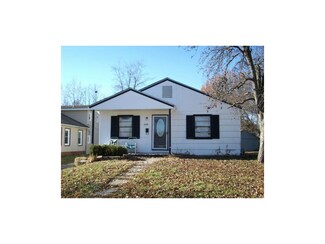 8338 Wayne Ave, Kansas City, MO 64131