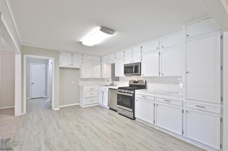 1026 S Crockett Dr, Abilene, TX 79605