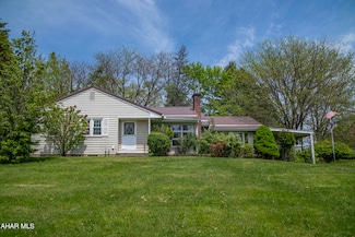 614 Lear Rd, Altoona, PA 16601