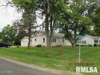 110 S Collins, Huey, IL 62252