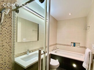 404 E 76th St Unit 30A, New York, NY 10021