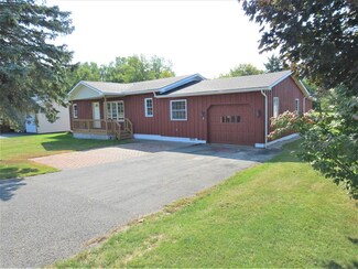91 Champlain St, Rouses Point, NY 12979