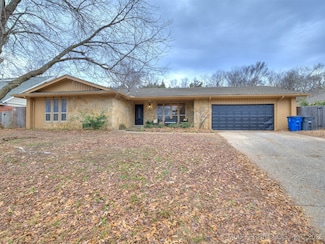 6222 S 69th Place E, Tulsa, OK 74133
