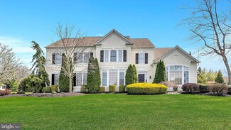 16 Stillwell Ct, Trenton, NJ 08690