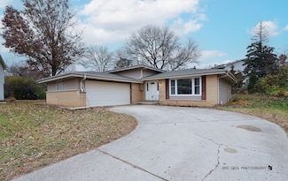 5S661 Buttonwood Ct, Naperville, IL 60540