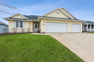 150 N 16th Ave, Hiawatha, IA 52233