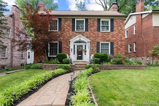 9351 White Ave, Saint Louis, MO 63144