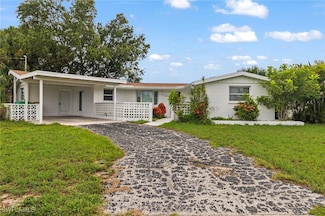 138 Dowling Ave NE, Port Charlotte, FL 33952
