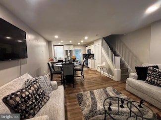 4 3rd St, Brookhaven, PA 19015