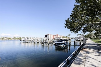 4680 Gulf Shore Blvd N, Naples, FL 34103