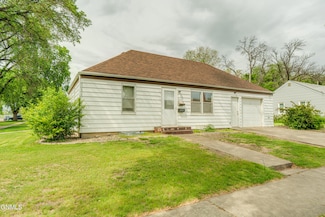 1002 F Ave E, Bismarck, ND 58501